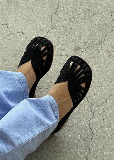 Josie Sandals (Pre-order)