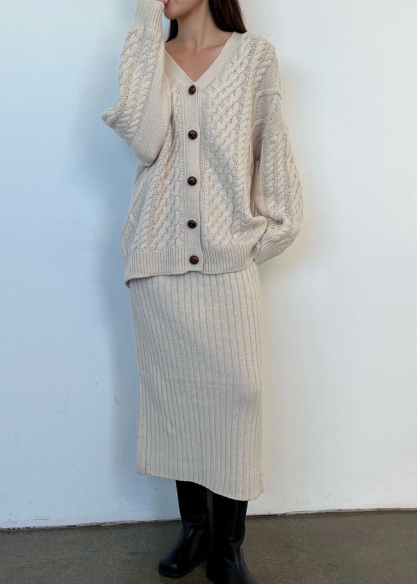 Cream Knit Fitted Skirt